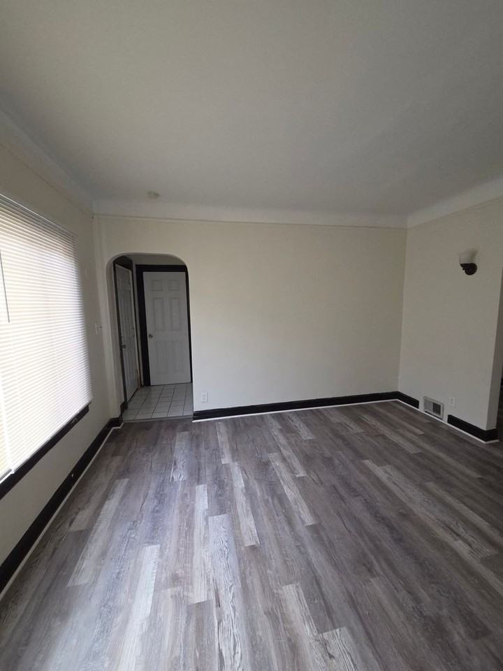 14375 Terry St - Photo 7 of 21