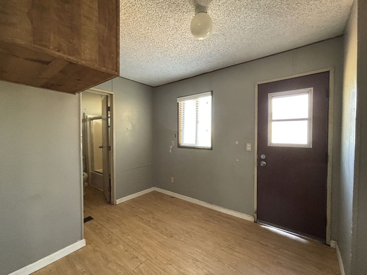 1 Robin Ct - Photo 2 of 9