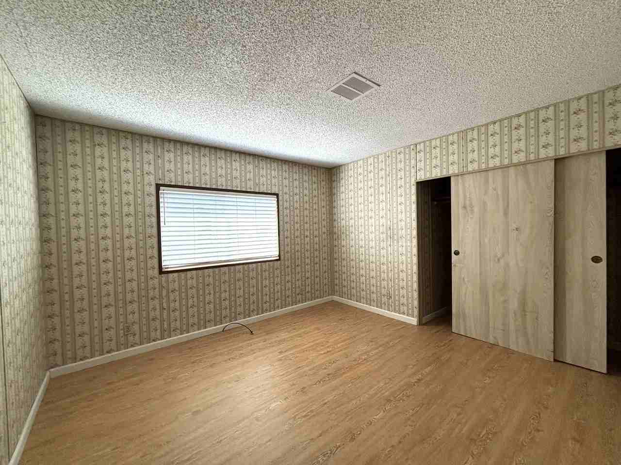 1 Robin Ct - Photo 7 of 9