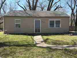 featured image of 3355 Se Girard St