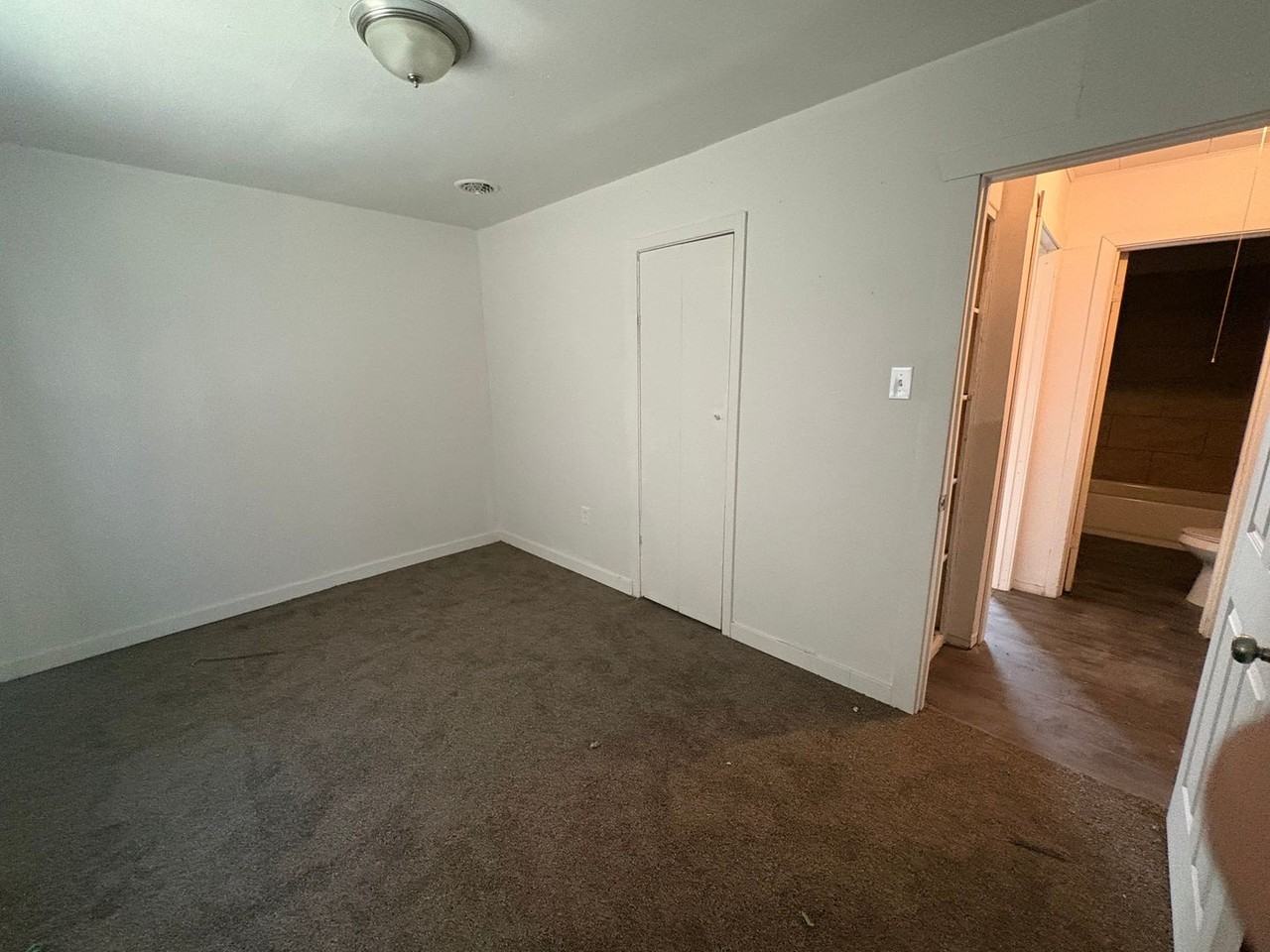 3355 Se Girard St - Photo 3 of 9