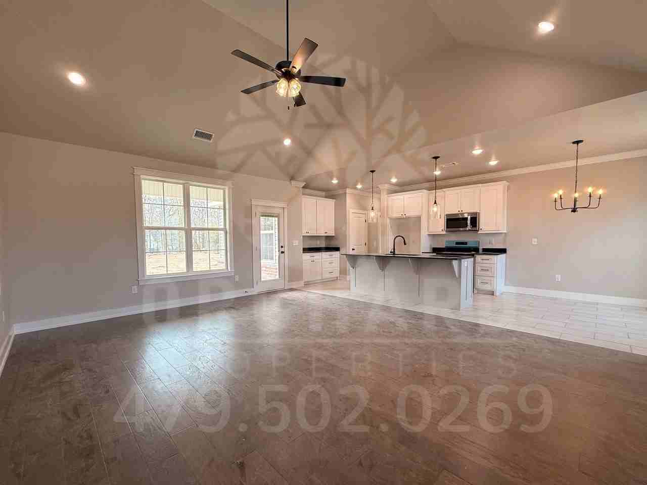 83 Argyll Dr - Photo 4 of 21