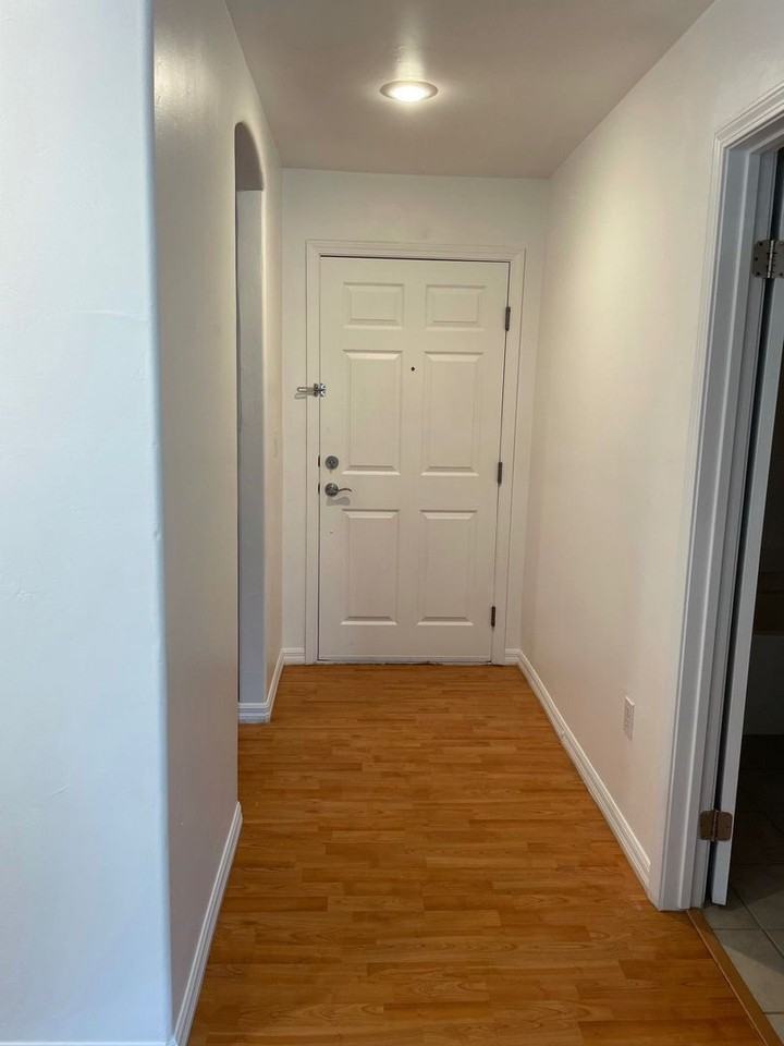 4570 54th St #202 - Photo 3 of 17