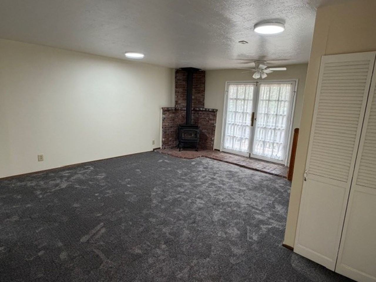 22868 Black Hawk Dr - Photo 7 of 19