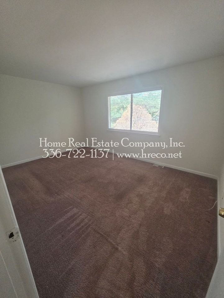 1449 Brookwood Dr #A - Photo 7 of 10