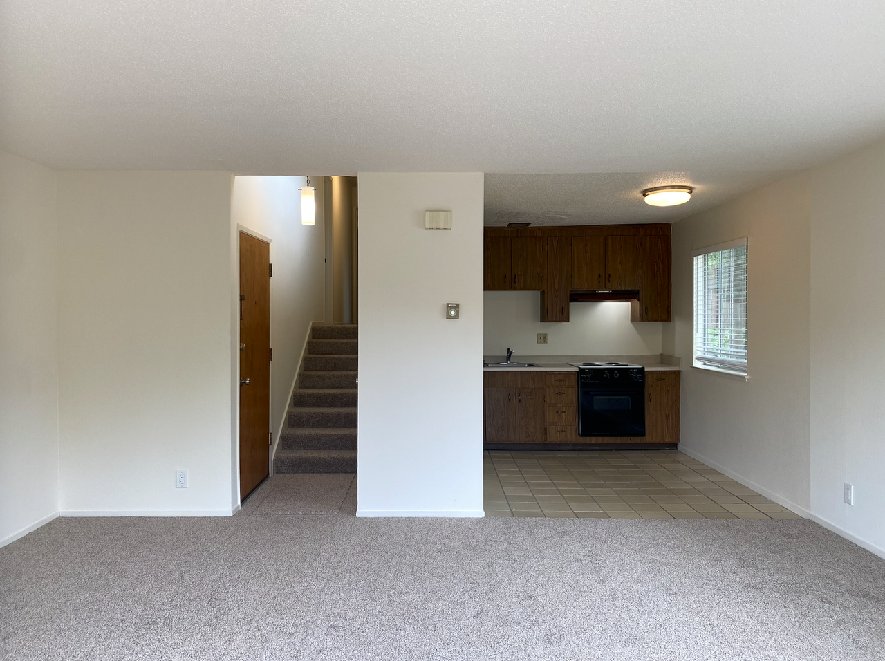 39 Cedar St #D - Photo 4 of 24