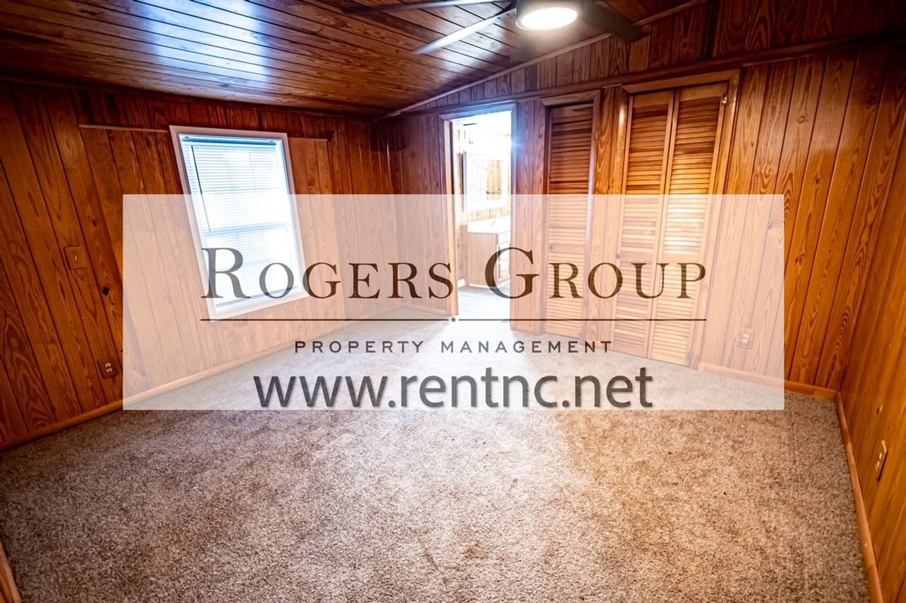 543 W Green St - Photo 7 of 11