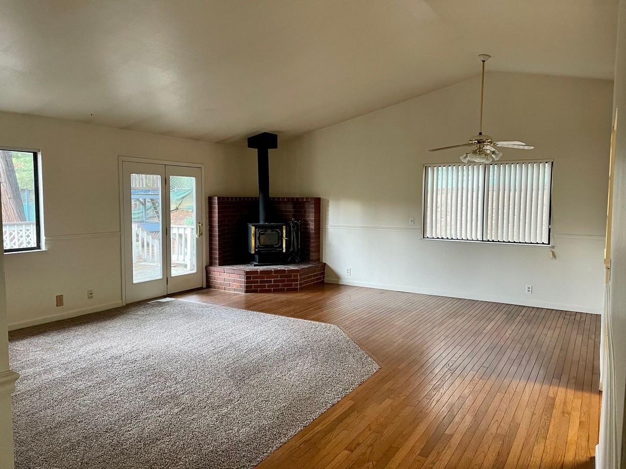 17519 Alexandra Way - Photo 4 of 17