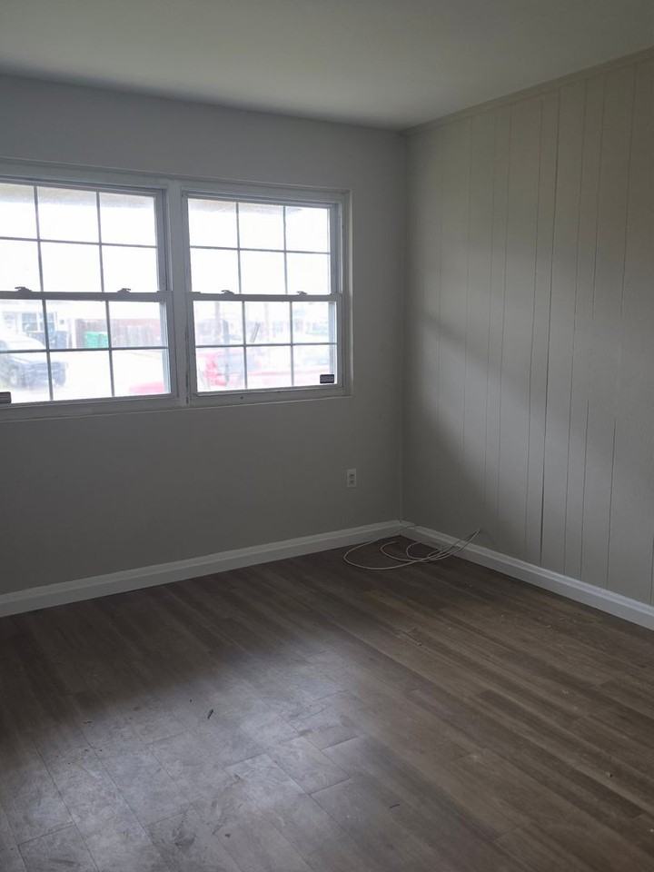 36 Thorn Ln - Photo 3 of 12