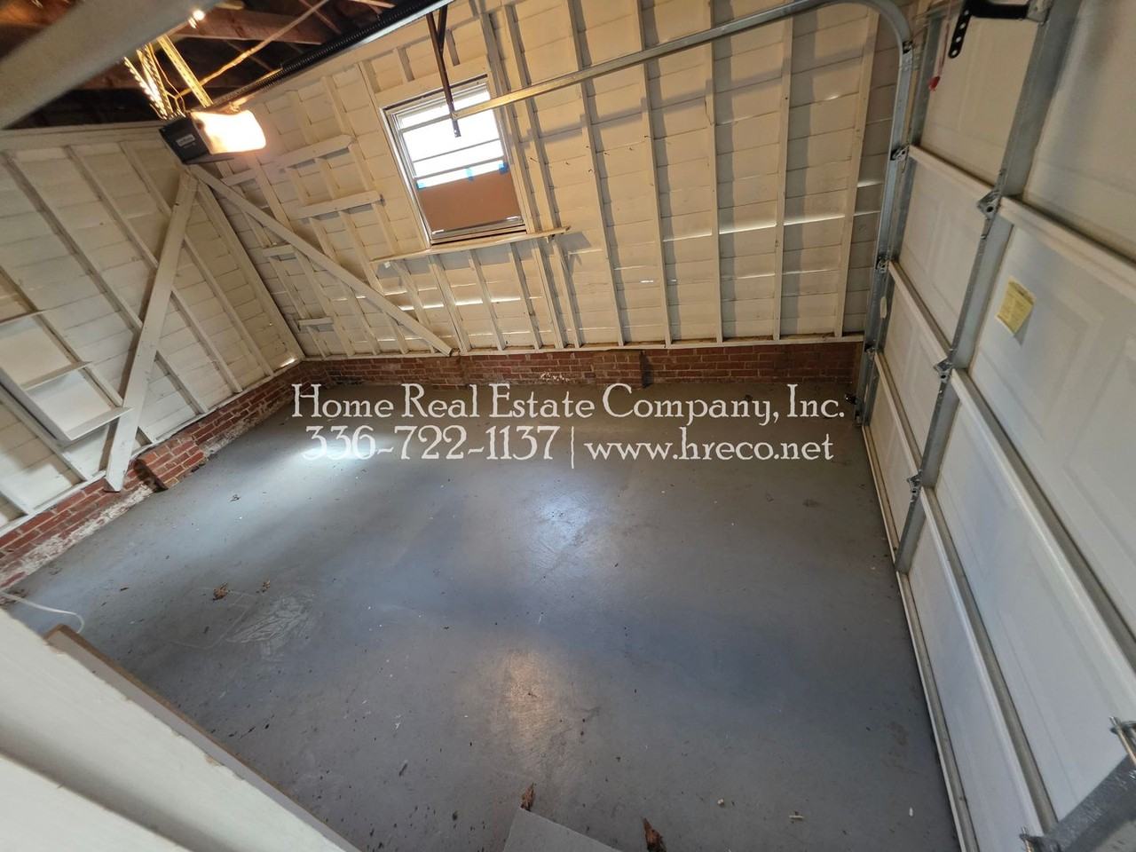 525 Lester Ln - Photo 3 of 16