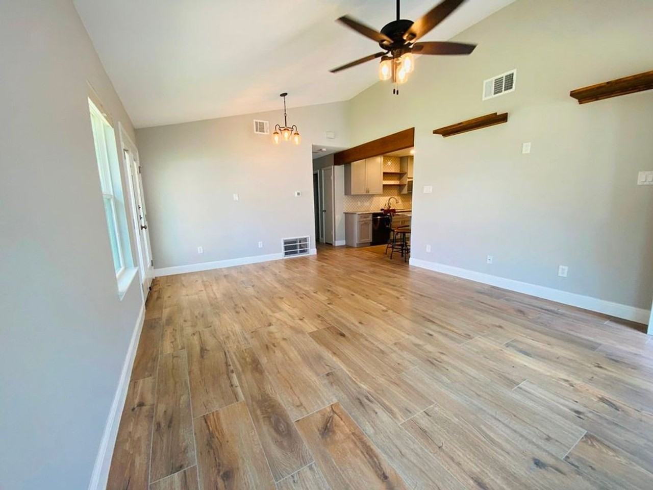 13000 Pollard Dr - Photo 3 of 27