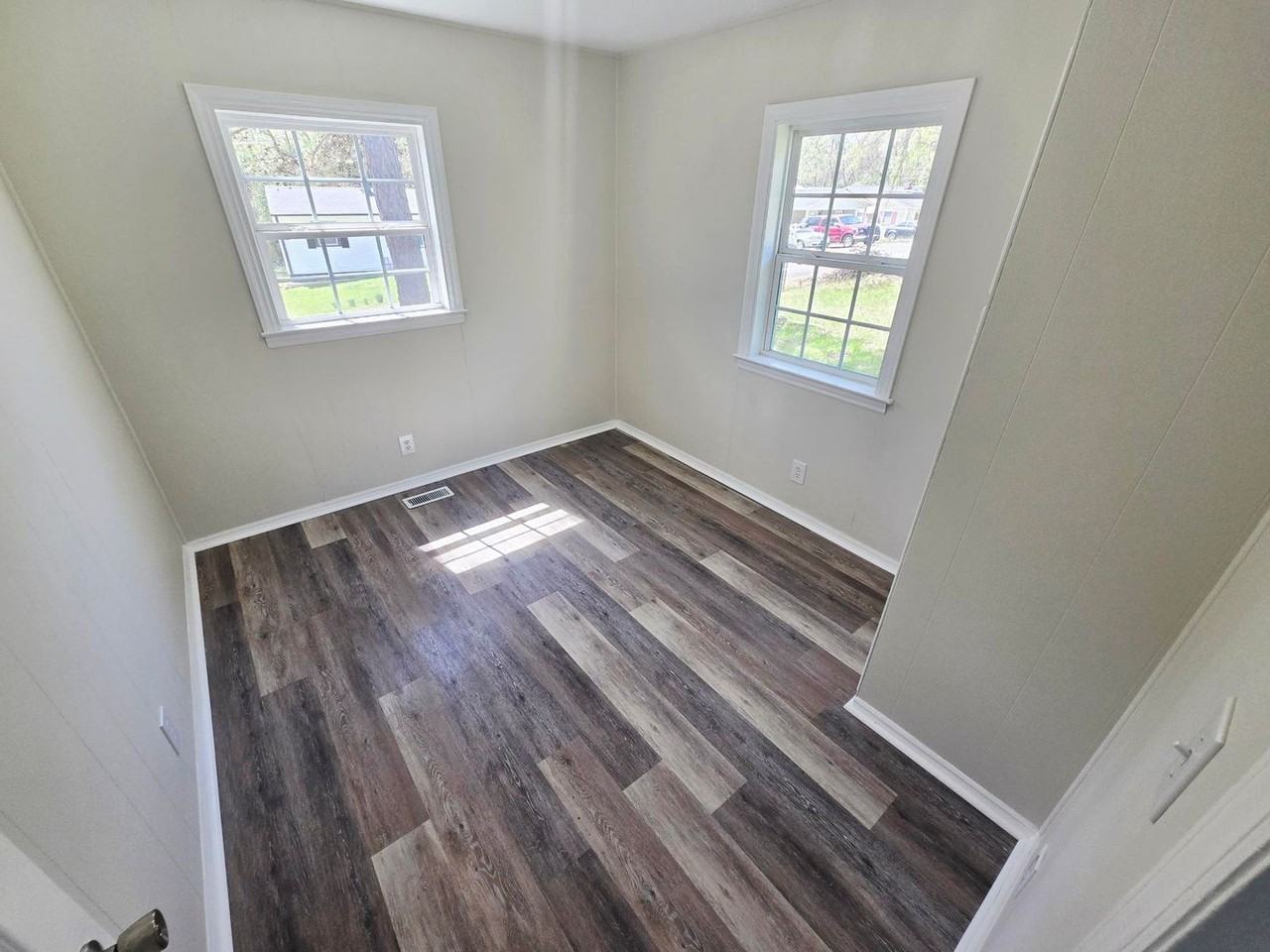 1000 Camden St - Photo 5 of 7