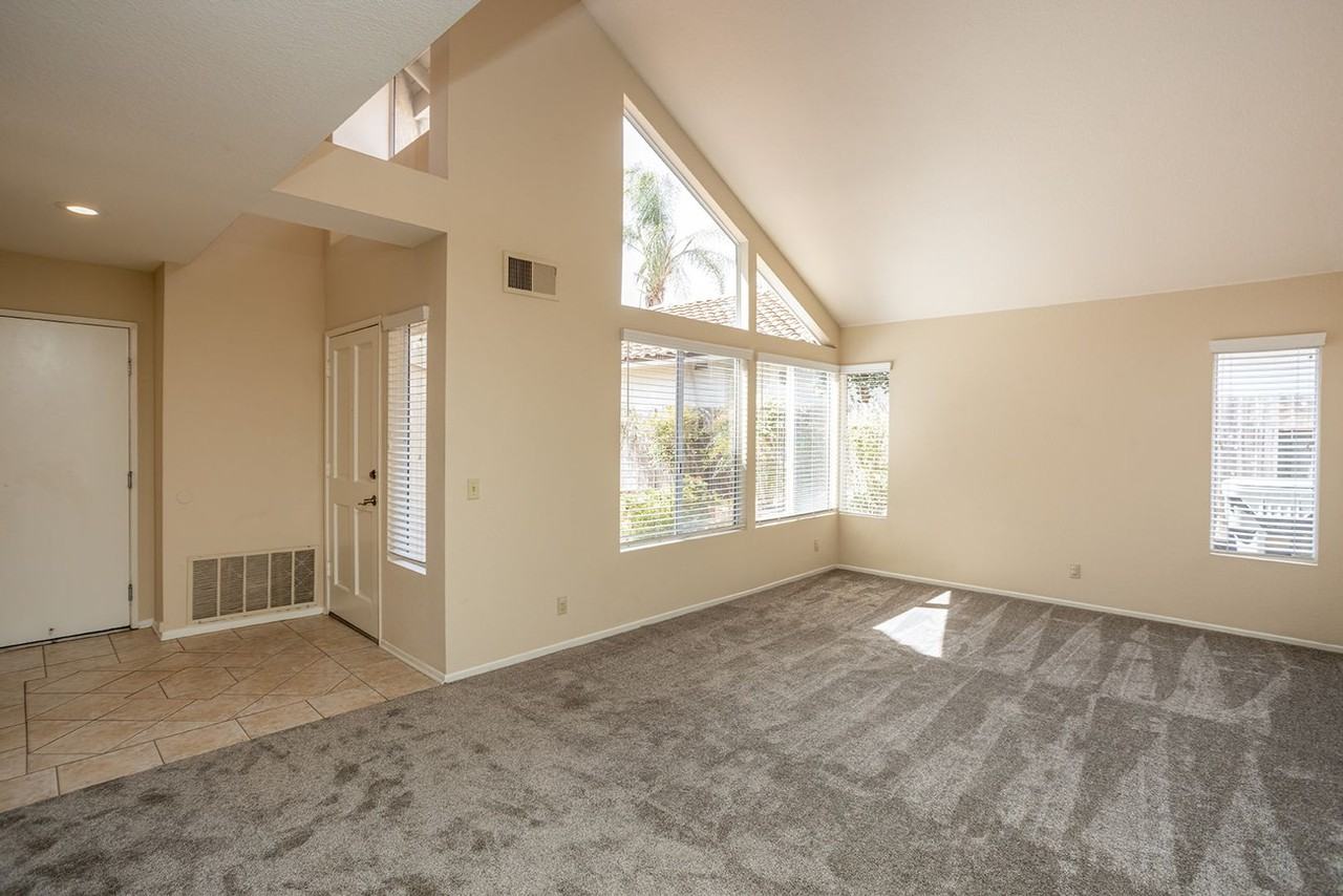 1714 Avenida Alta Mira - Photo 7 of 33