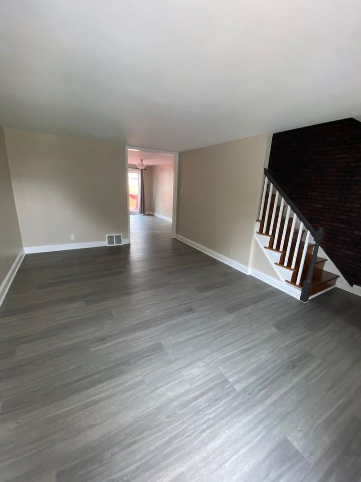 7924 Marsden St - Photo 4 of 16