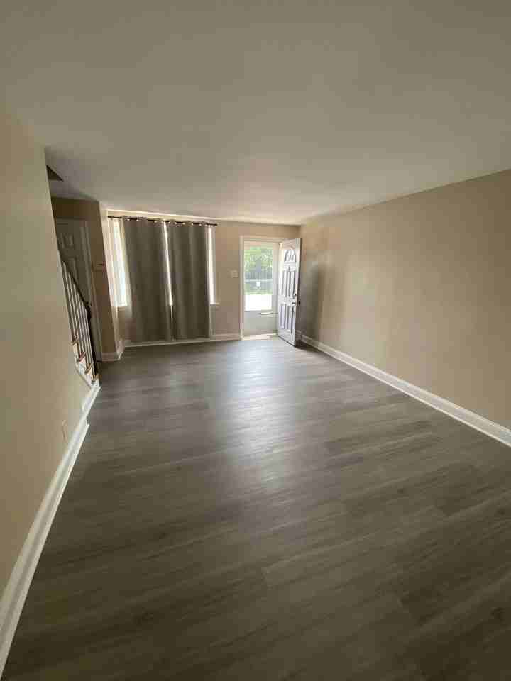 7924 Marsden St - Photo 6 of 16