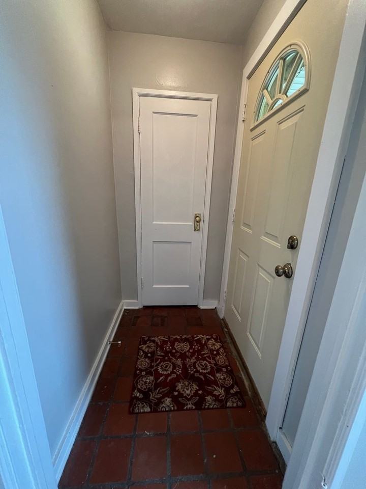 1257 W 6th St - Photo 6 of 28