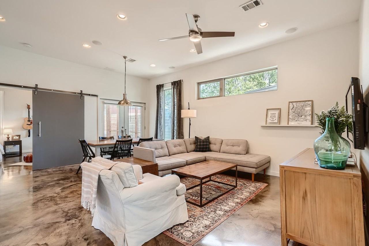 2308 Santa Rosa St - Photo 4 of 25