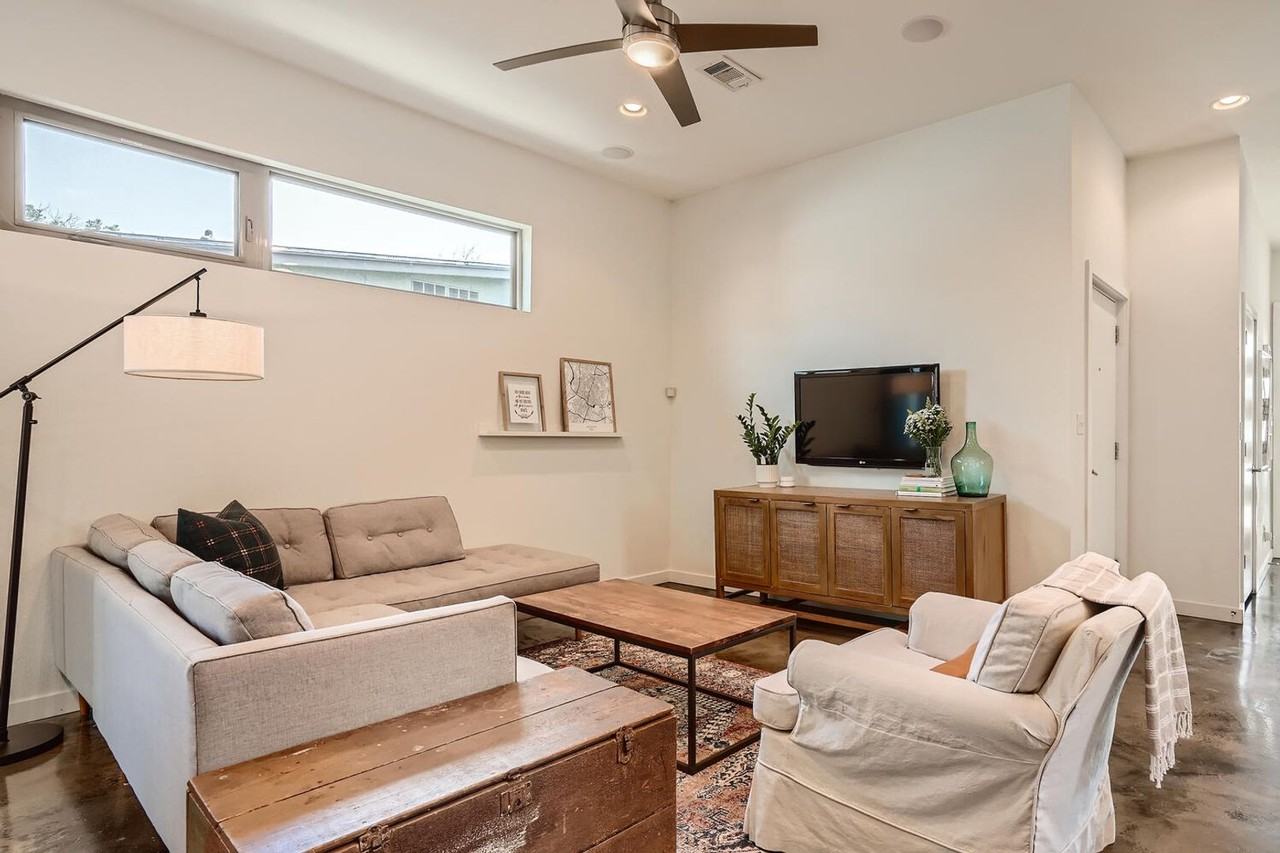 2308 Santa Rosa St - Photo 6 of 25