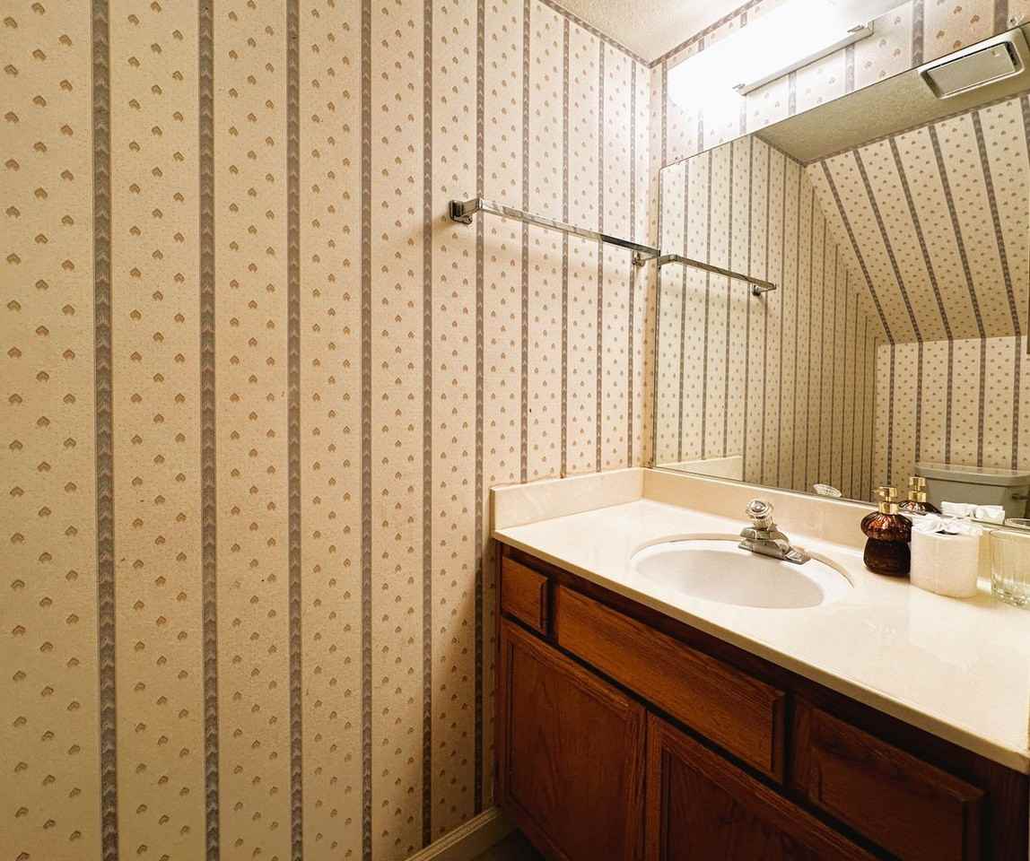 180 Park Place Dr - Photo 6 of 25