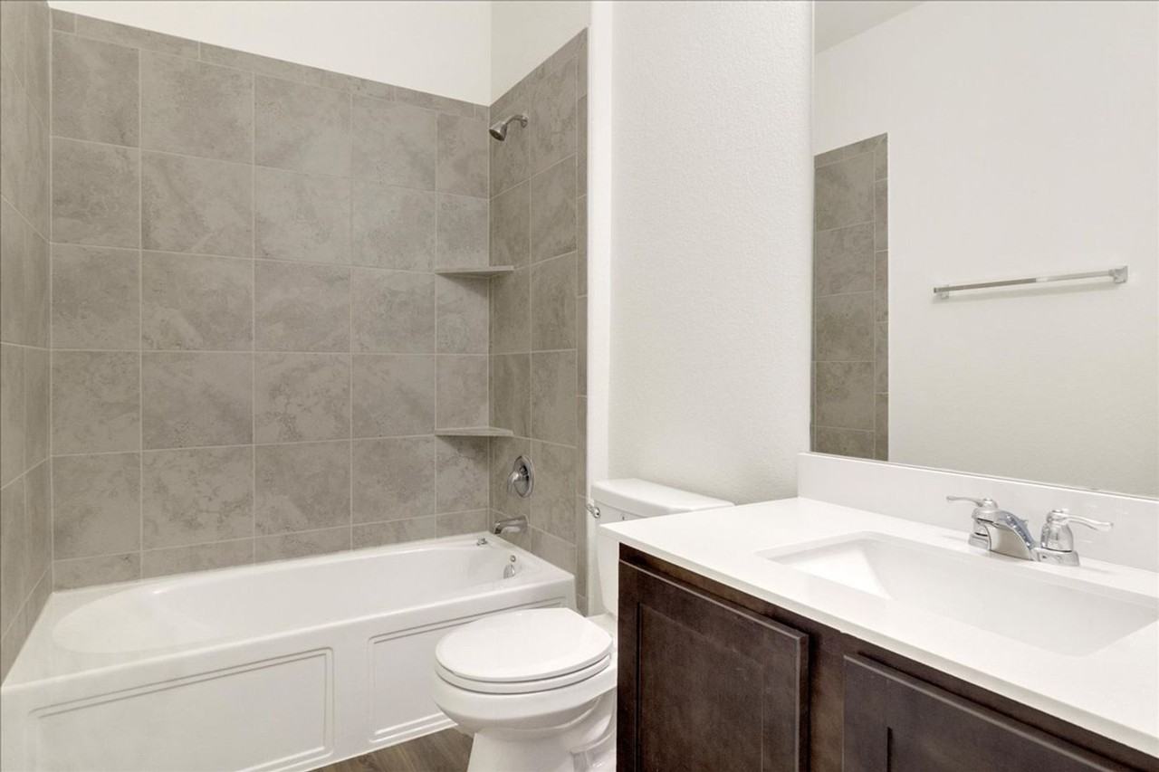 816 Mallow Rd - Photo 4 of 23