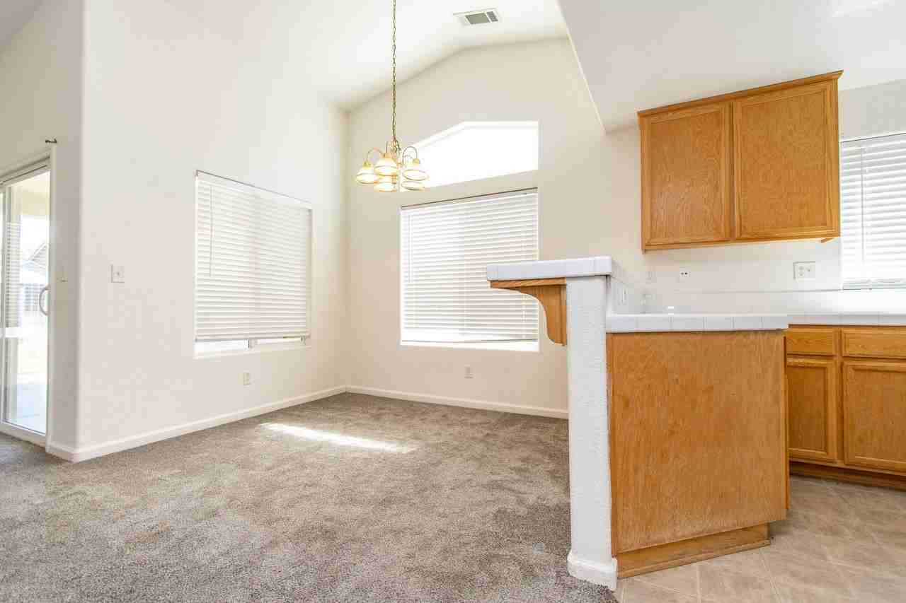 2106 W Little Sandy Dr - Photo 4 of 16