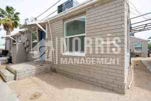 featured image of 515 E 4th St