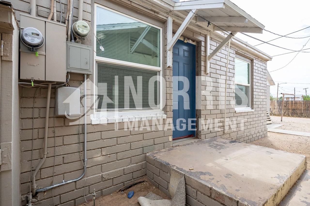 515 E 4th St - Photo 2 of 16