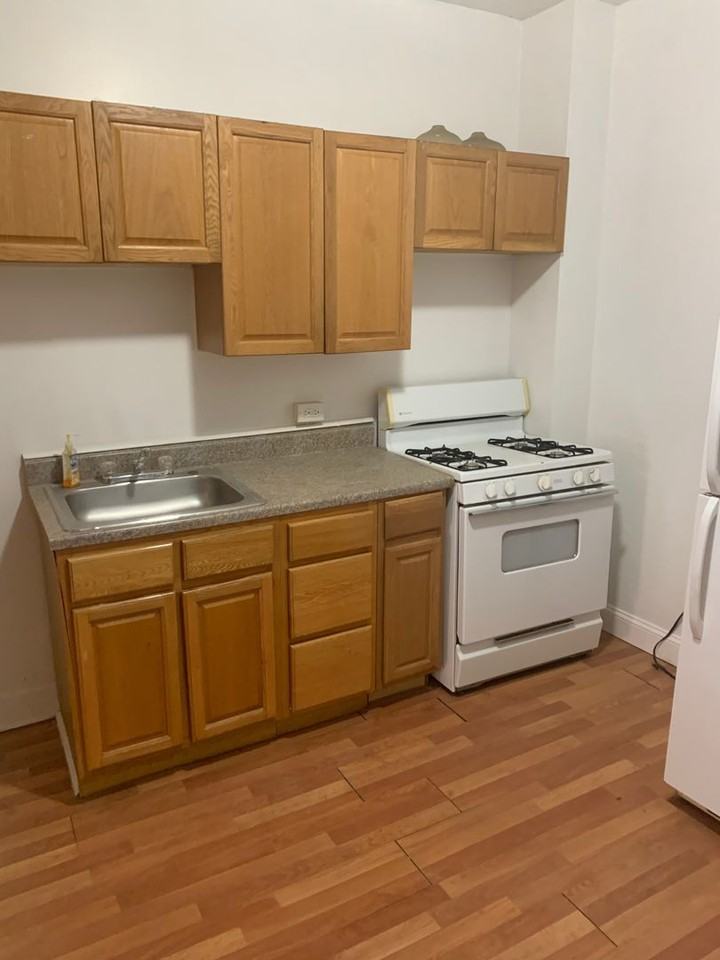 1339 S 46th St - Photo 2 of 4