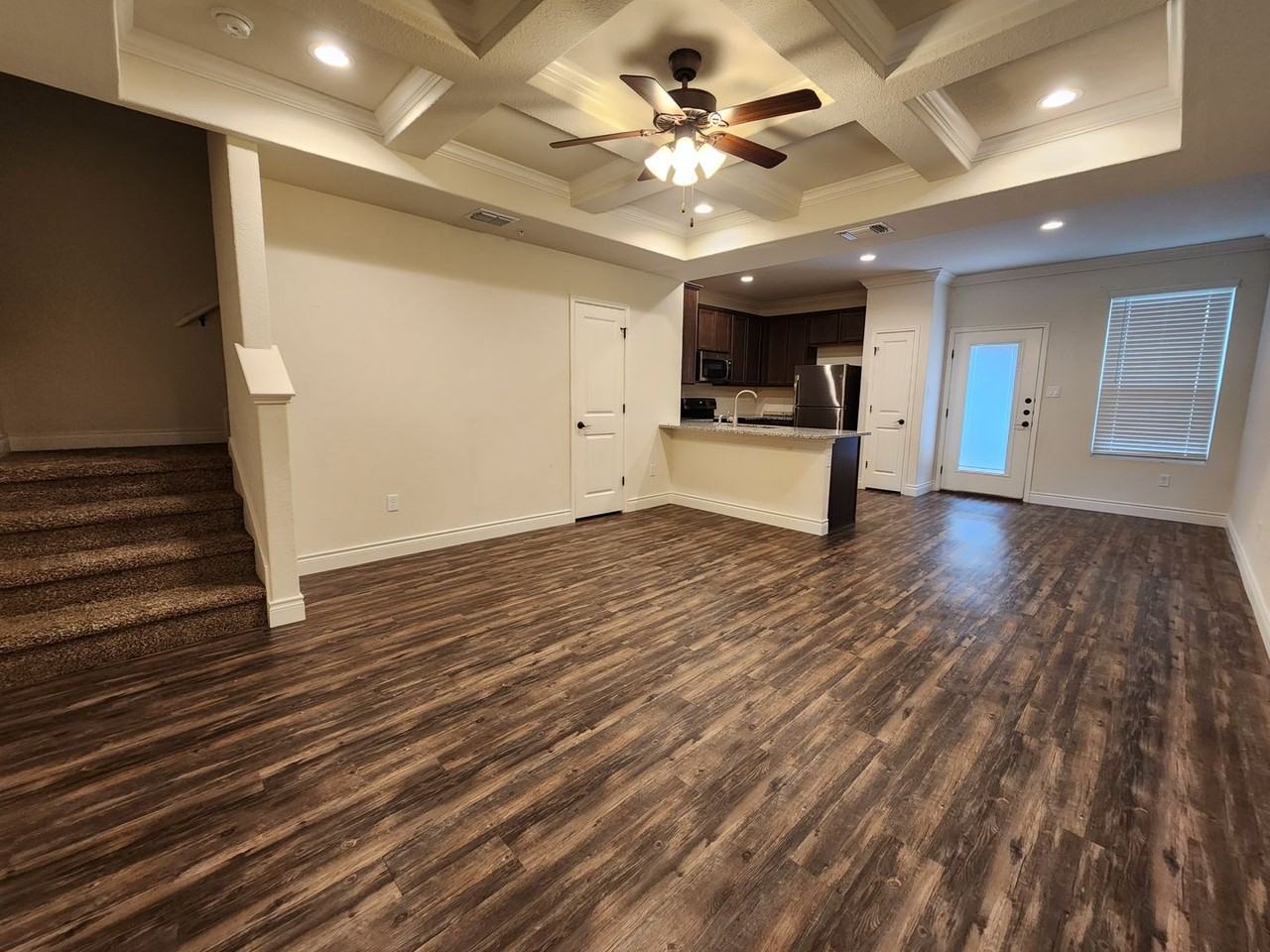 340 Untermaier St - Photo 4 of 20