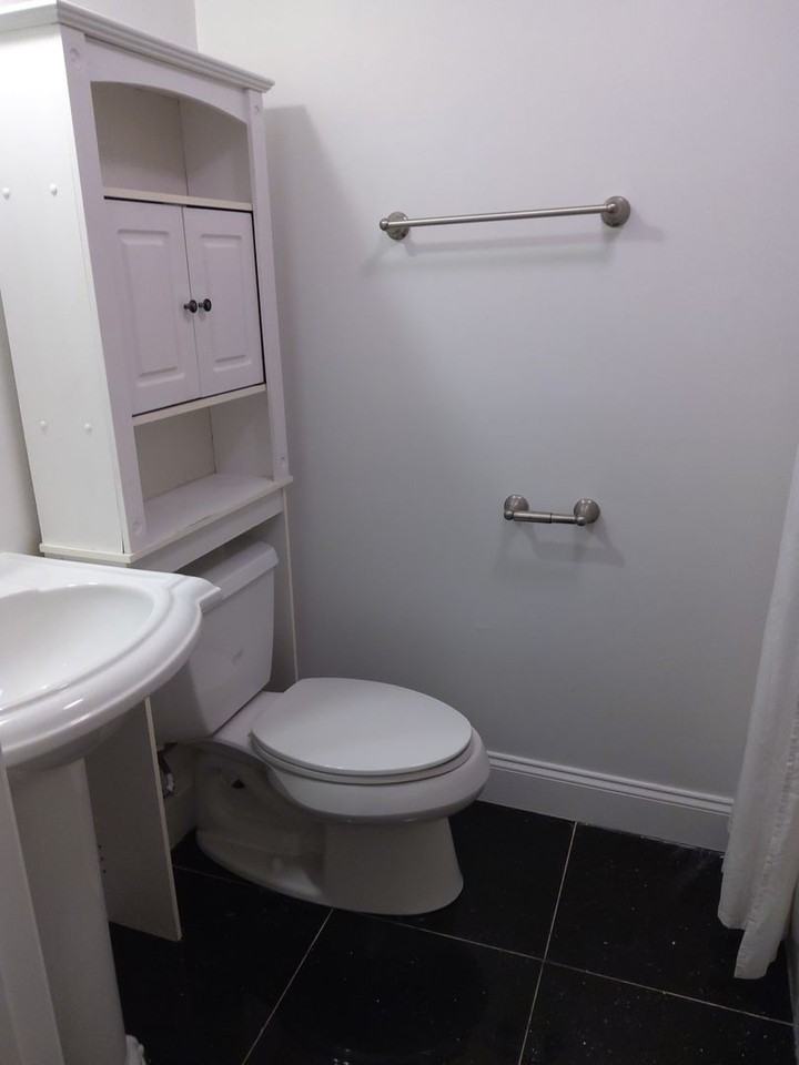 1011 W Cross St - Photo 5 of 27