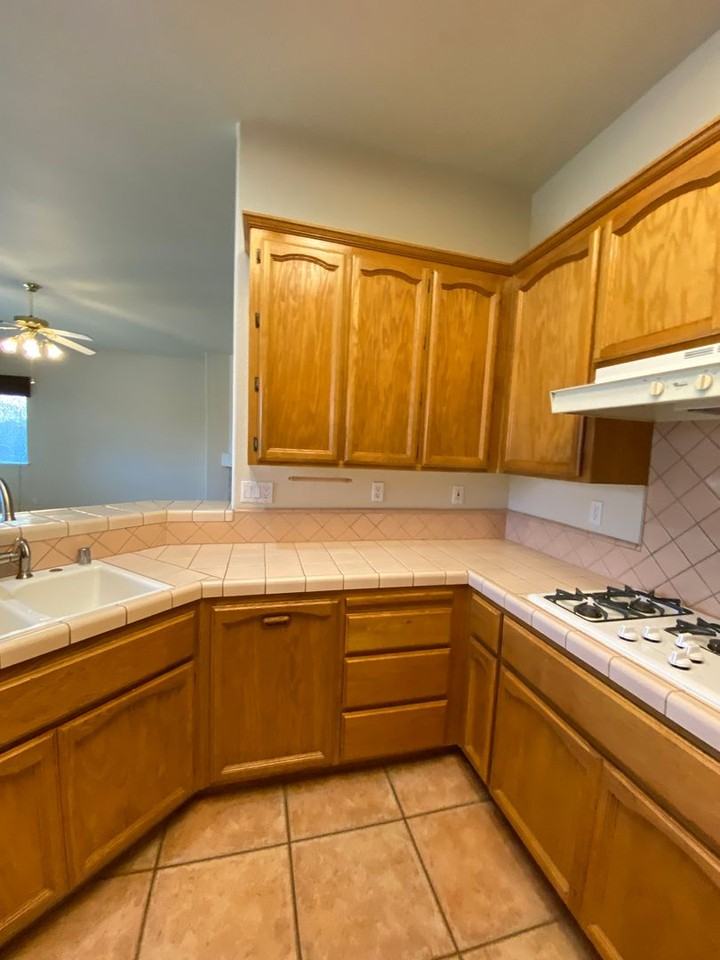 1005 Halidon Way - Photo 6 of 19