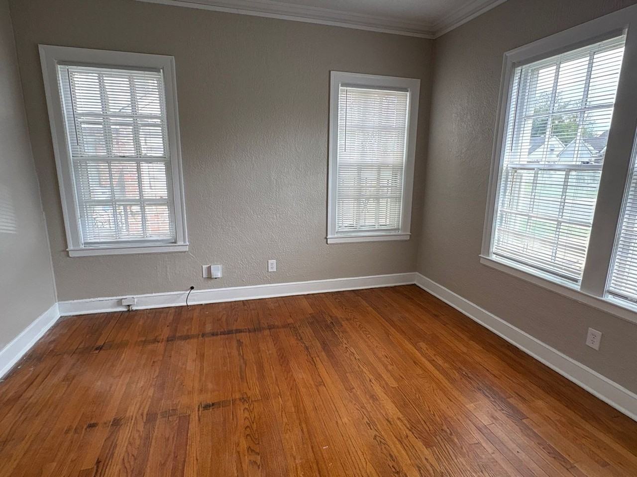 919 Barbara Dr - Photo 6 of 27