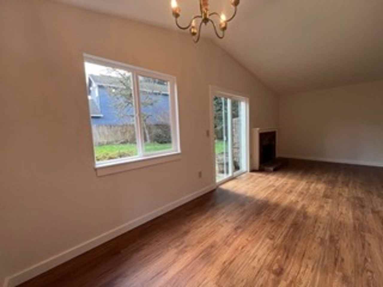 6210 142nd Pl Se - Photo 4 of 10