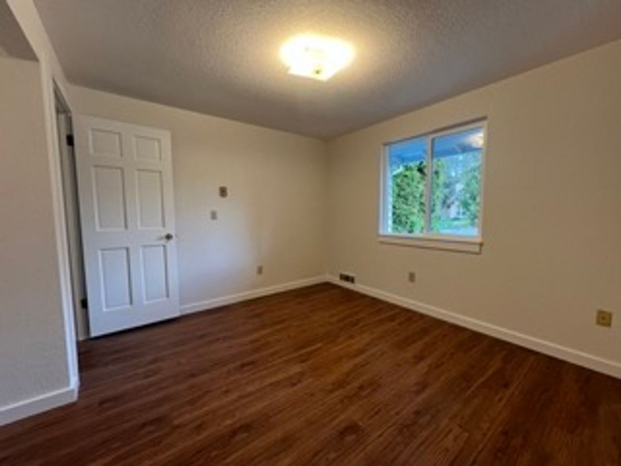 6210 142nd Pl Se - Photo 5 of 10