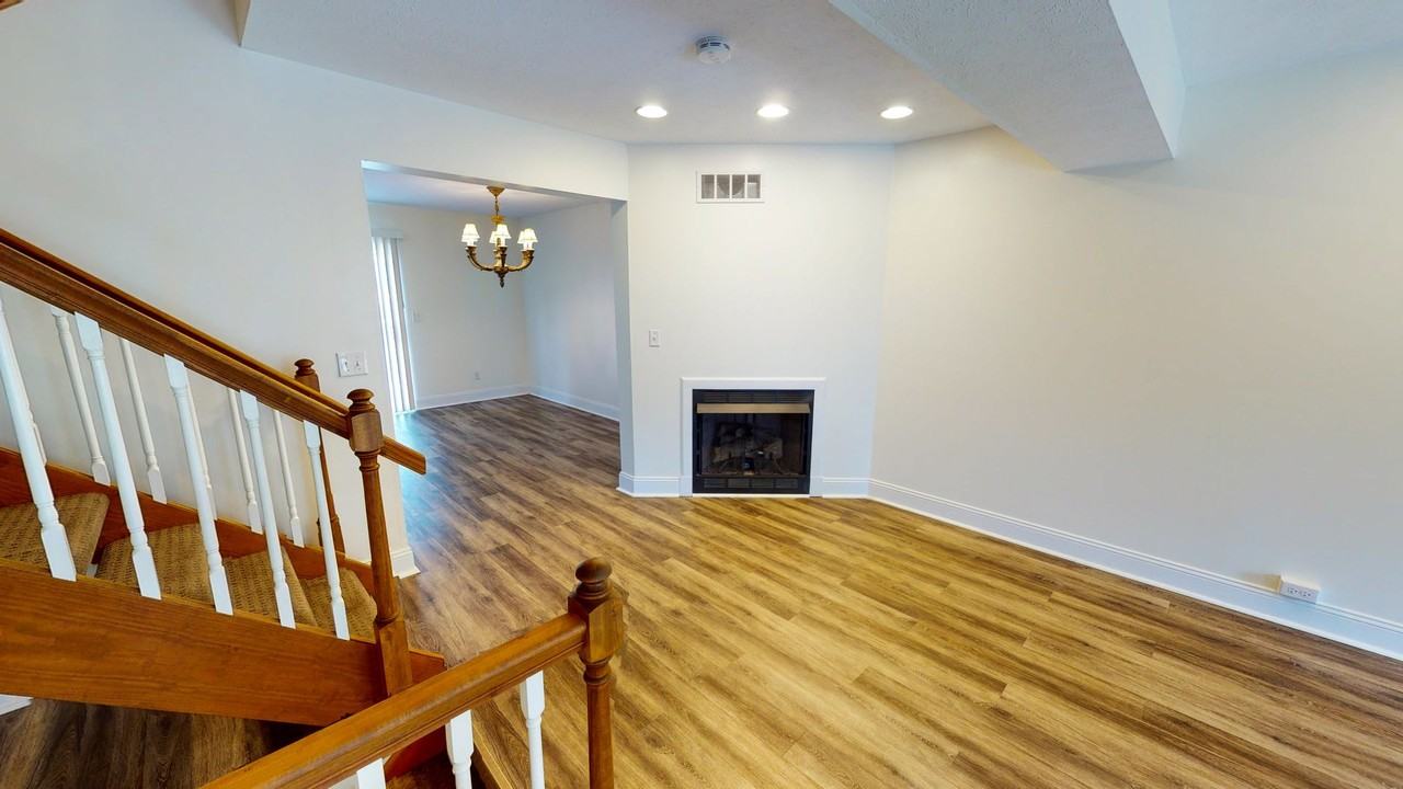 202 Katerina Dr - Photo 6 of 30