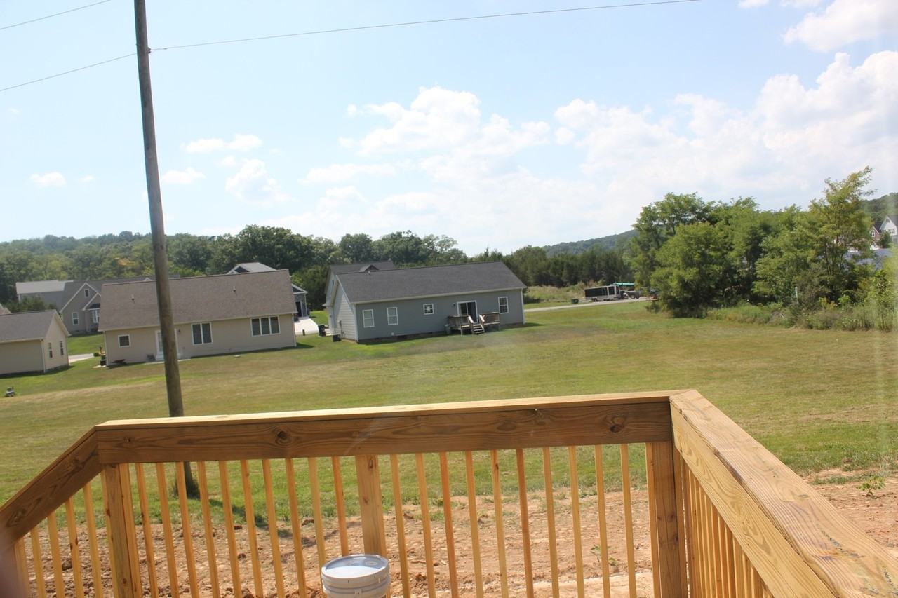 165 Cedar Point Ln - Photo 3 of 21