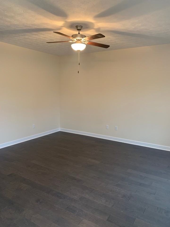 165 Cedar Point Ln - Photo 4 of 21