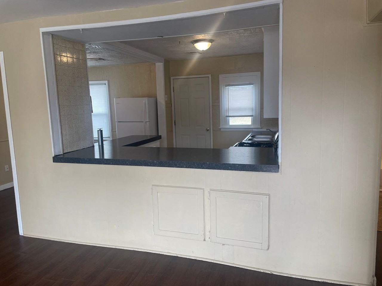 525 Iowa St - Photo 6 of 18