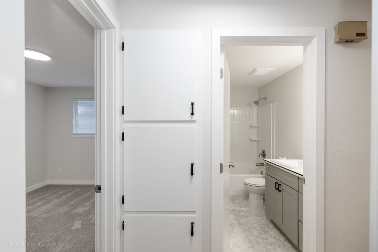 4106 Mclean Dr - Photo 4 of 20