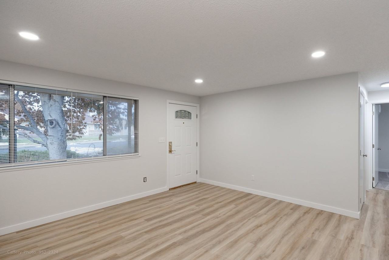 4106 Mclean Dr - Photo 6 of 20