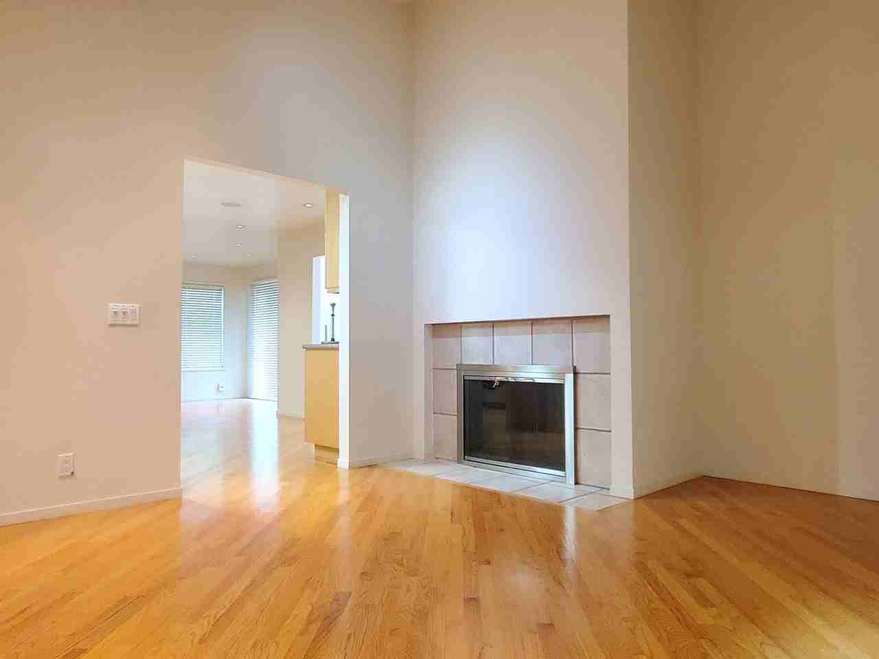 19354 Titus Ct - Photo 5 of 11