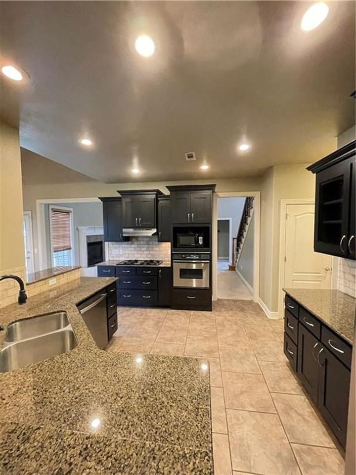 4555 W Wedge Dr - Photo 7 of 14