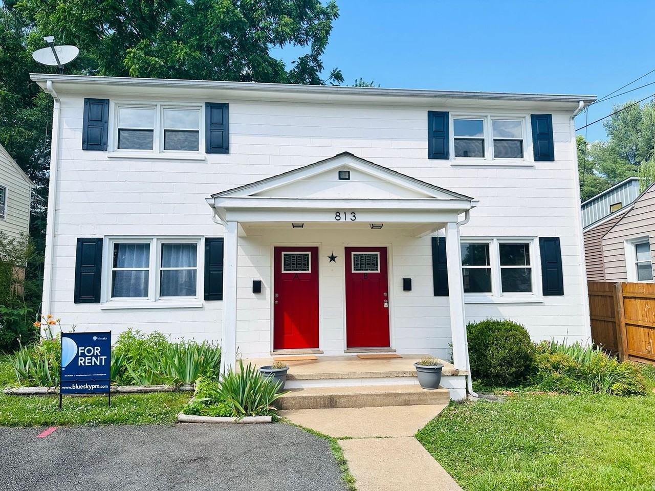 813 Montrose Ave - Photo 2 of 28