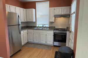 featured image of 132 E Lemon St