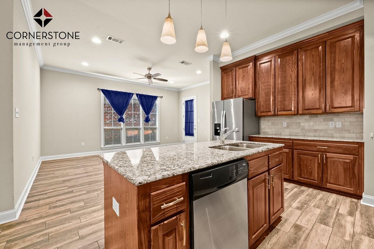 7723 Ibiza Dr - Photo 4 of 19