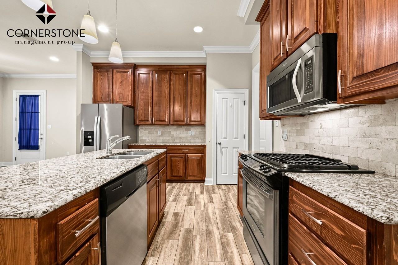 7723 Ibiza Dr - Photo 5 of 19