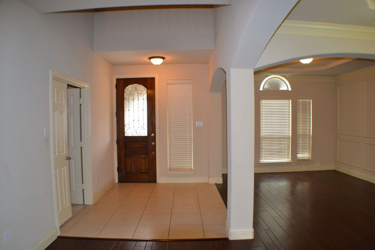 6428 Abbotsford Dr - Photo 6 of 16