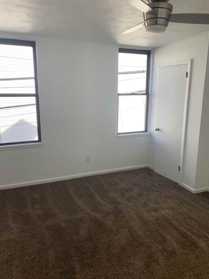 4523 1/2 Corday Way - Photo 2 of 8