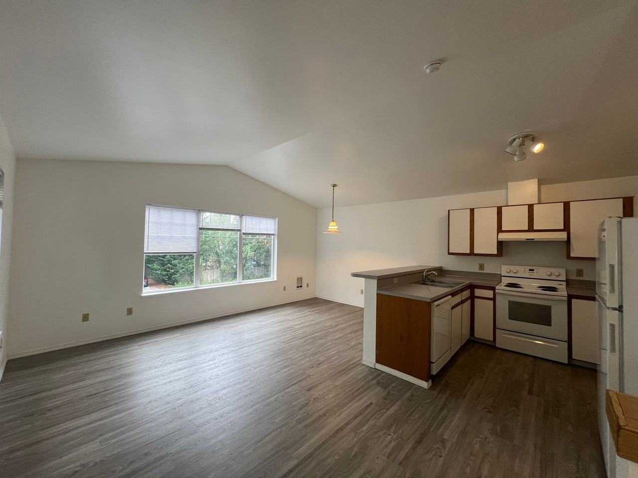 2322 Happy Ct - Photo 4 of 17