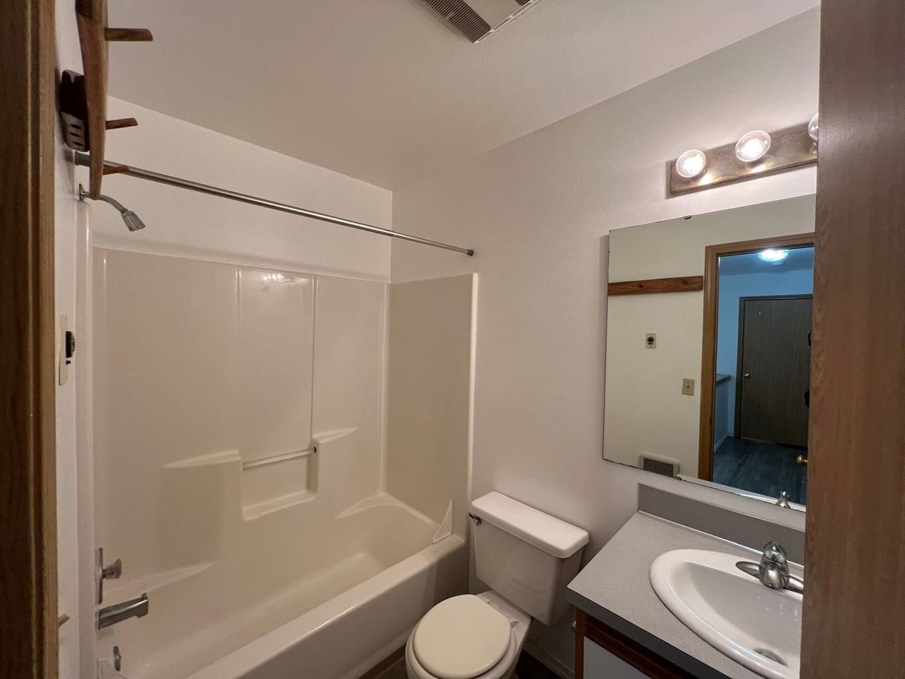 2322 Happy Ct - Photo 7 of 17